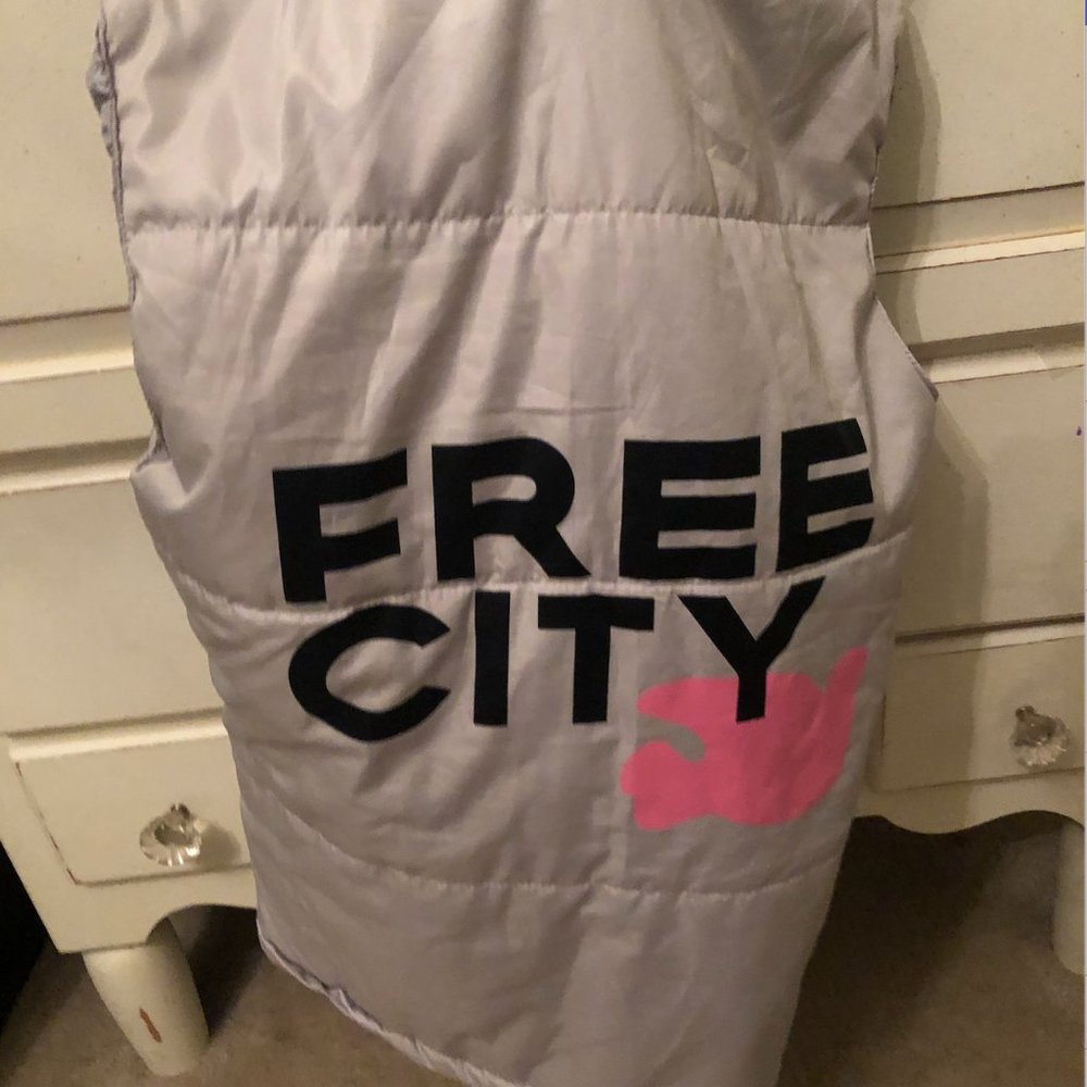 freecity vest